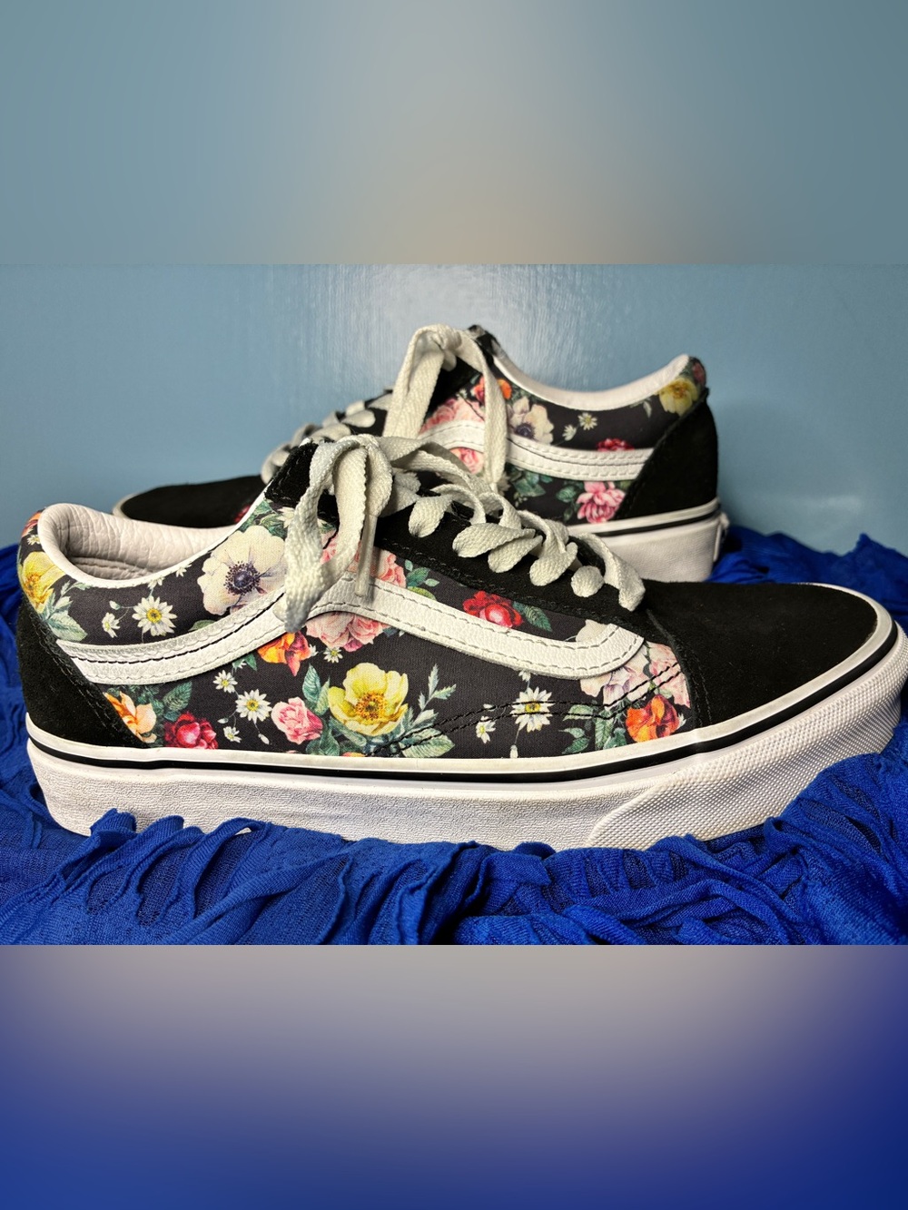 Vans Floral Low-Top Lace-Up Sneakers - Black with Multi-Color Flowers